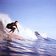Surf, decollare su un'onda