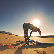 yoga leggero prima del corso di surf