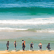 Esercizi e spiegazioni del corso di surf a terra