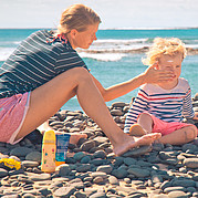 Assistenza ai bambini in spiaggia