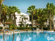 Piscina dei bungalow surfcamp