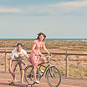 Con la nostra bici da spiaggia cruiser al nostro spot di surf a casa Jandia